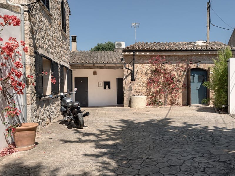4 bedroom Finca/Country House for sale in Alaro - € 3,600,000 (Ref: 9729300)