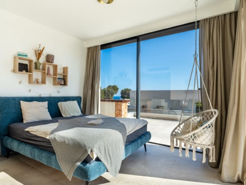 4 bedroom Villa for sale in Sol de Mallorca with garage - € 3,950,000 (Ref: 9732016)