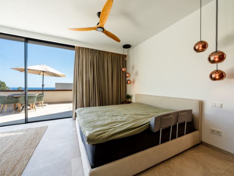 4 bedroom Villa for sale in Sol de Mallorca with garage - € 3,950,000 (Ref: 9732016)