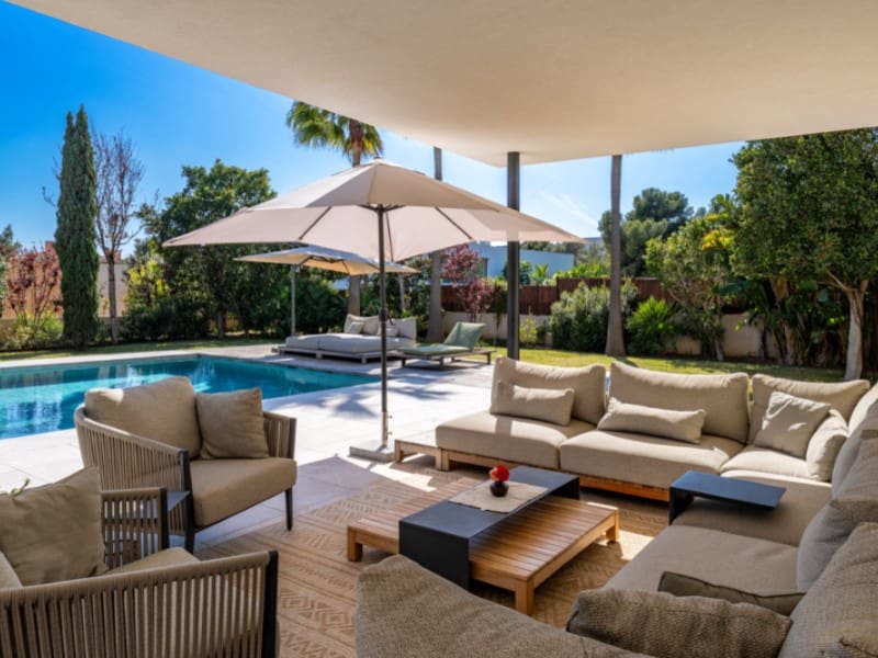 4 bedroom Villa for sale in Sol de Mallorca with garage - € 3,950,000 (Ref: 9732016)