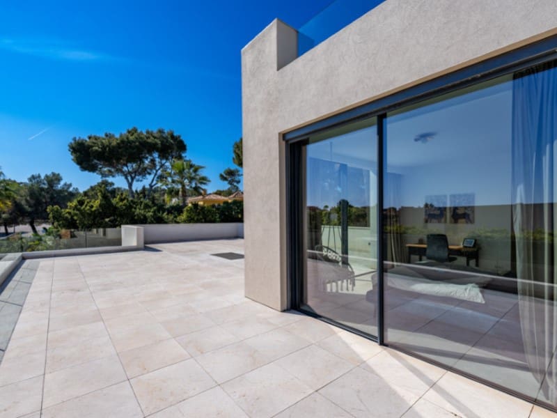 4 bedroom Villa for sale in Sol de Mallorca with garage - € 3,950,000 (Ref: 9732016)