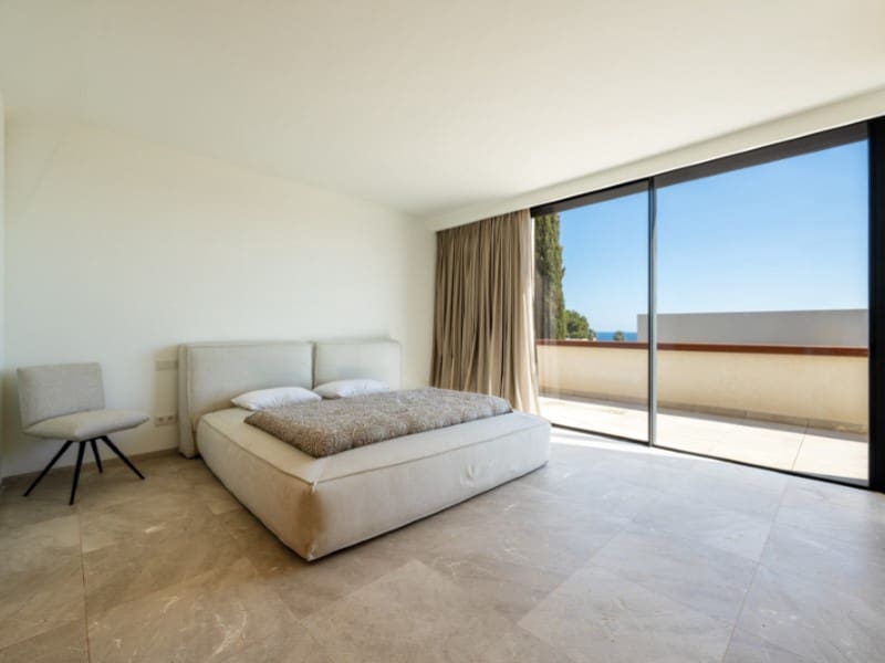 4 bedroom Villa for sale in Sol de Mallorca with garage - € 3,950,000 (Ref: 9732016)