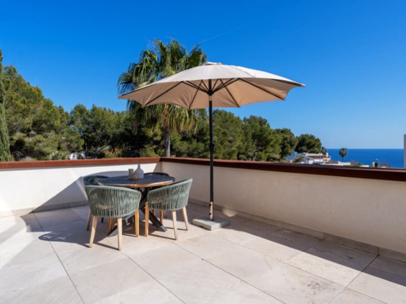 4 bedroom Villa for sale in Sol de Mallorca with garage - € 3,950,000 (Ref: 9732016)