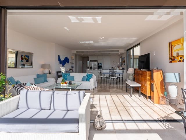 3 bedroom Apartment for sale in La Bonanova, Palma de Mallorca with garage - € 1,650,000 (Ref: 9747006)
