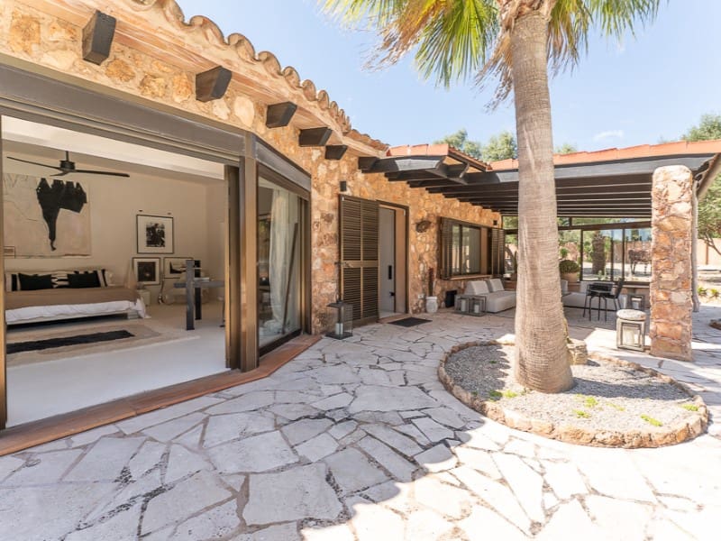 5 soveværelse Finca/Landehus til salg i Cala Santanyi med swimmingpool - € 1.895.000 (Ref: 9751915)