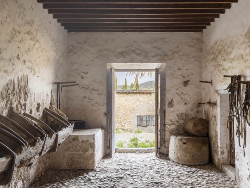 12 bedroom Finca/Country House for sale in Alaro with pool garage - € 14,500,000 (Ref: 9780452)