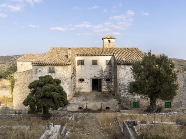 12 bedroom Finca/Country House for sale in Alaró with pool garage - € 14,500,000 (Ref: 9780452)