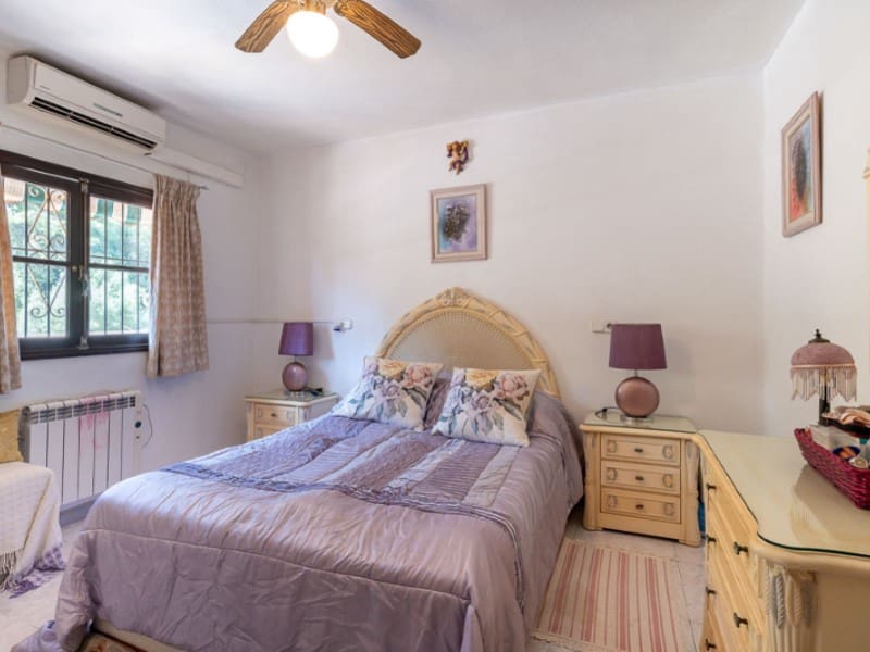 6 slaapkamer Villa te koop in Palma de Mallorca met zwembad - € 1.250.000 (Ref: 9780453)