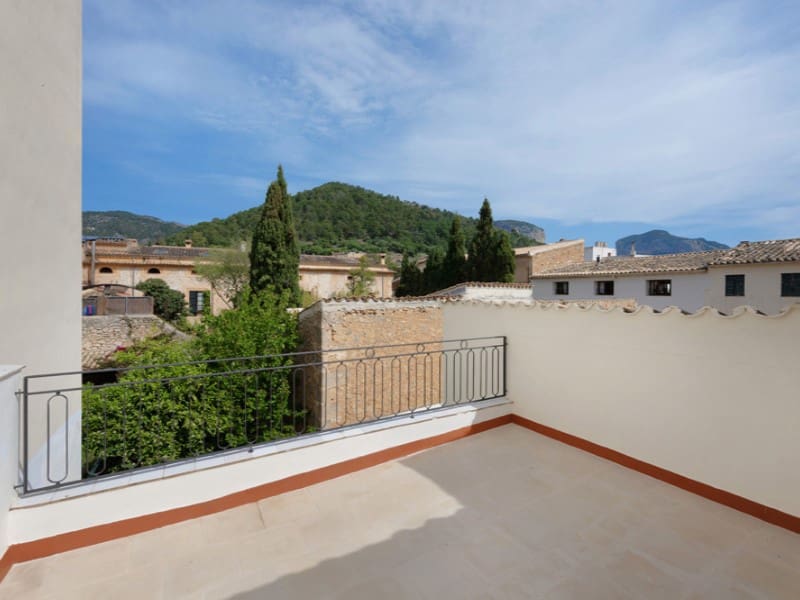 4 bedroom Villa for sale in Alaro - € 1,050,000 (Ref: 9785056)