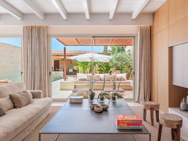 3 soverom Villa til salgs i Ses Salines med svømmebasseng garasje - € 2 350 000 (Ref: 9785060)