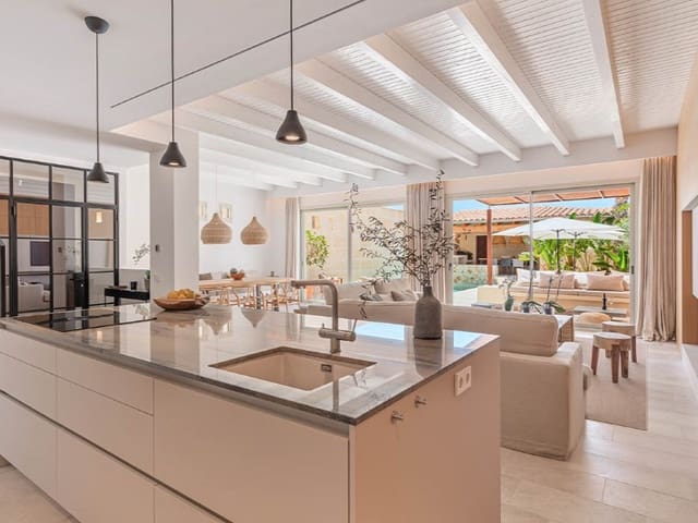 3 soverom Villa til salgs i Ses Salines med svømmebasseng garasje - € 2 350 000 (Ref: 9785060)