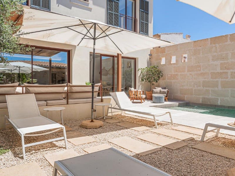 3 soveværelse Villa til salg i Ses Salines med swimmingpool garage - € 2.350.000 (Ref: 9785060)