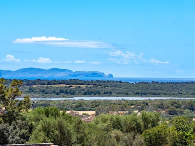 Chalet de 3 habitaciones en Ses Salines en venta con piscina garaje - 2.350.000 € (Ref: 9785060)