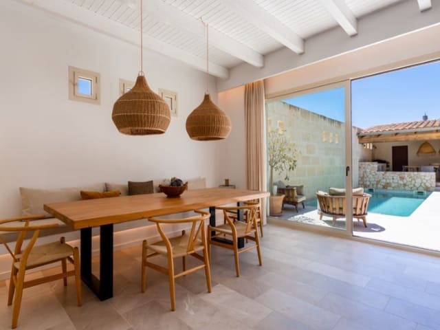 Chalet de 3 habitaciones en Ses Salines en venta con piscina garaje - 2.350.000 € (Ref: 9785060)