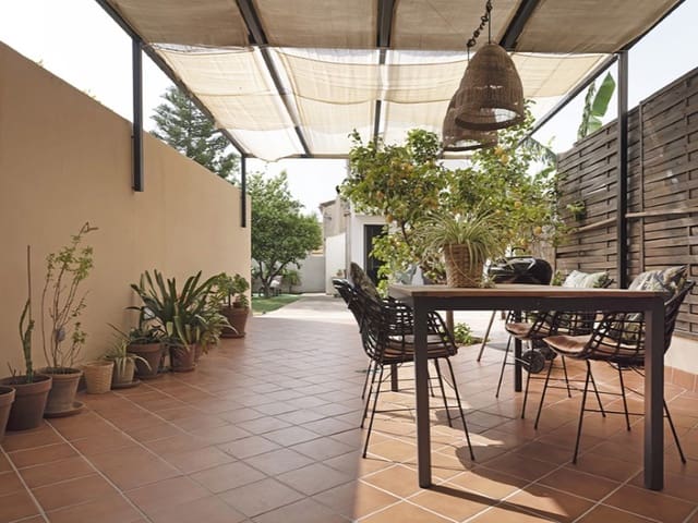 4 slaapkamer Villa te koop in Alaró met garage - € 1.185.000 (Ref: 9800609)