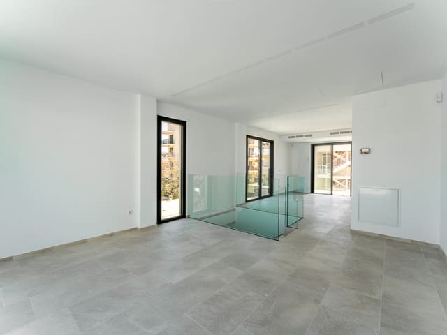 2 bedroom Apartment for sale in Playa de Palma, Palma de Mallorca with pool - € 1,450,000 (Ref: 9804219)