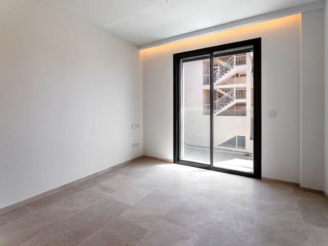 2 bedroom Apartment for sale in Playa de Palma, Palma de Mallorca with pool - € 1,450,000 (Ref: 9804219)