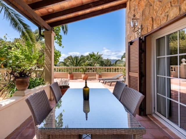 4 slaapkamer Villa te koop in Santa Ponsa, Calvià met zwembad - € 2.950.000 (Ref: 9808116)