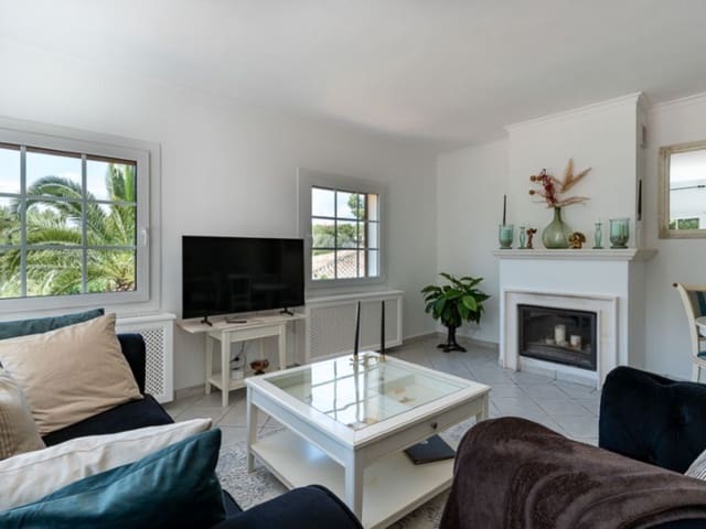 4 slaapkamer Villa te koop in Santa Ponsa, Calvià met zwembad - € 2.950.000 (Ref: 9808116)