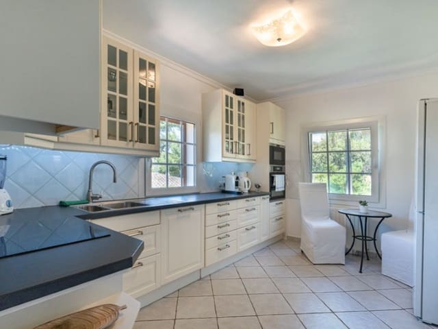 4 slaapkamer Villa te koop in Santa Ponsa, Calvià met zwembad - € 2.950.000 (Ref: 9808116)