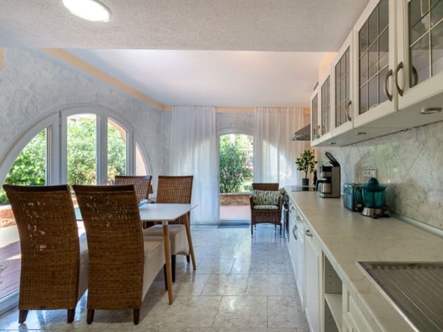 4 slaapkamer Villa te koop in Santa Ponsa, Calvià met zwembad - € 2.950.000 (Ref: 9808116)