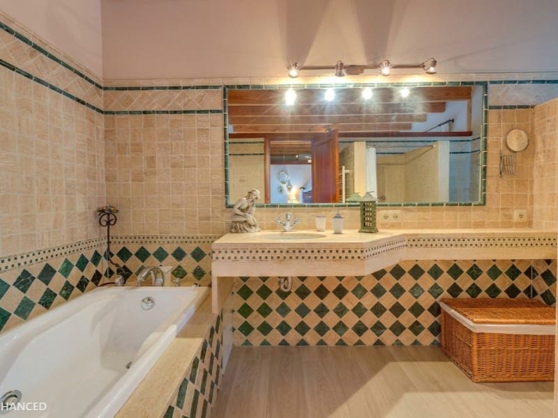 5 bedroom Finca/Country House for sale in Alaro with pool - € 3,200,000 (Ref: 9808117)