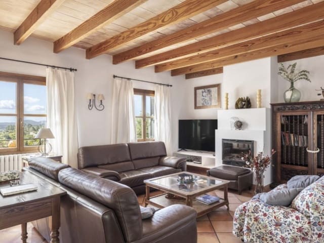 Finca/Casa Rural de 5 habitaciones en Alaró en venta con piscina - 3.200.000 € (Ref: 9808117)
