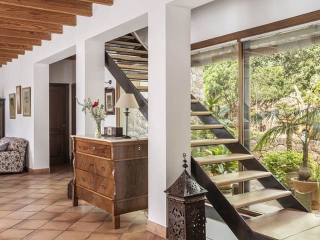 Finca/Casa Rural de 5 habitaciones en Alaró en venta con piscina - 3.200.000 € (Ref: 9808117)