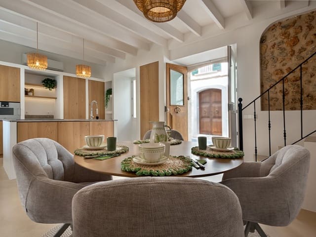 3 soverom Villa til salgs i Alaró med svømmebasseng garasje - € 1 550 000 (Ref: 9820328)
