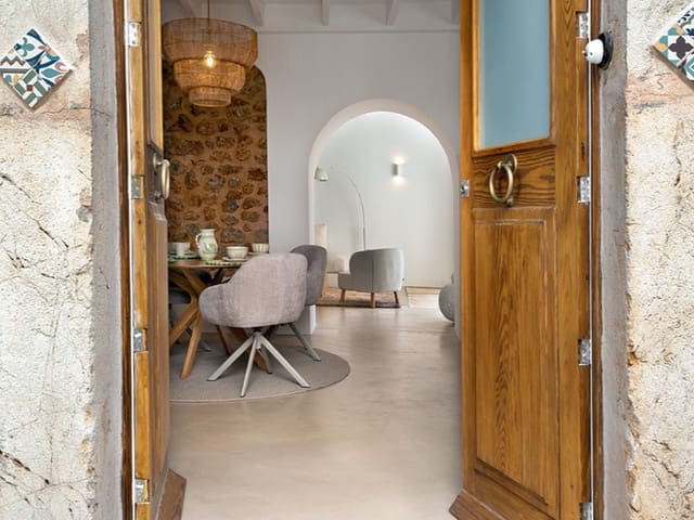 3 soverom Villa til salgs i Alaró med svømmebasseng garasje - € 1 550 000 (Ref: 9820328)