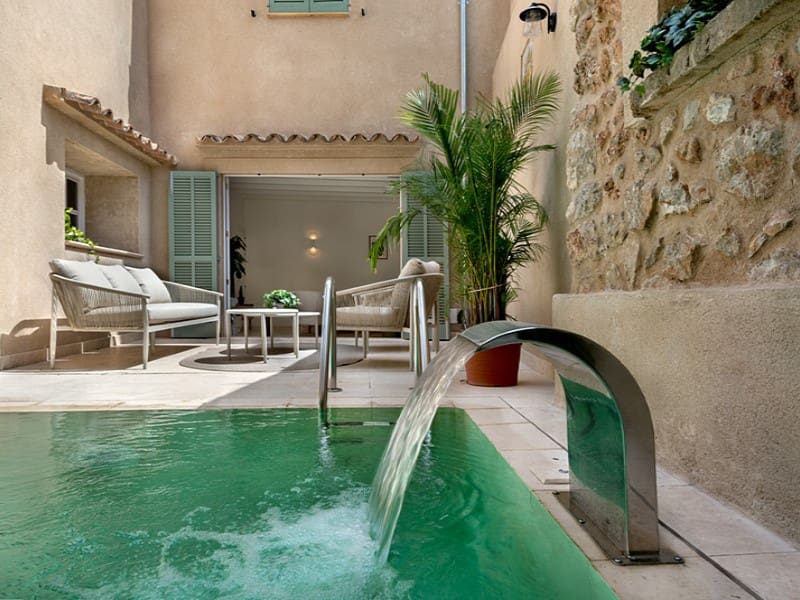 3 bedroom Villa for sale in Alaro with pool garage - € 1,550,000 (Ref: 9820328)