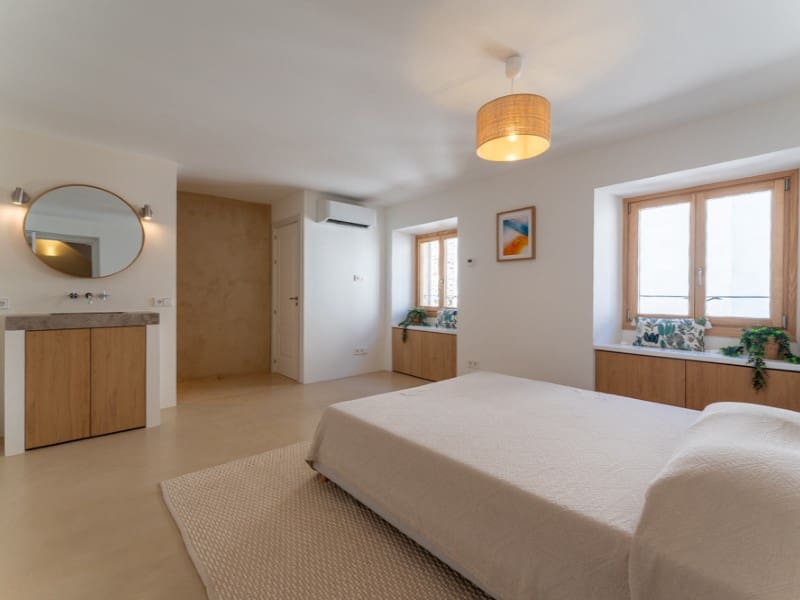 3 soverom Villa til salgs i Alaro med svømmebasseng garasje - € 1 550 000 (Ref: 9820328)