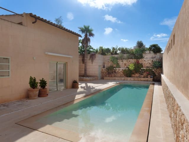 4 Zimmer Villa zu verkaufen in Ses Salines mit Pool - 1.200.000 € (Ref: 9831240)