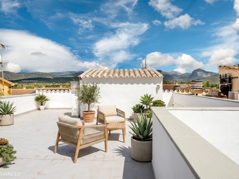 4 bedroom Villa for sale in Consell with garage - € 850,000 (Ref: 9833804)