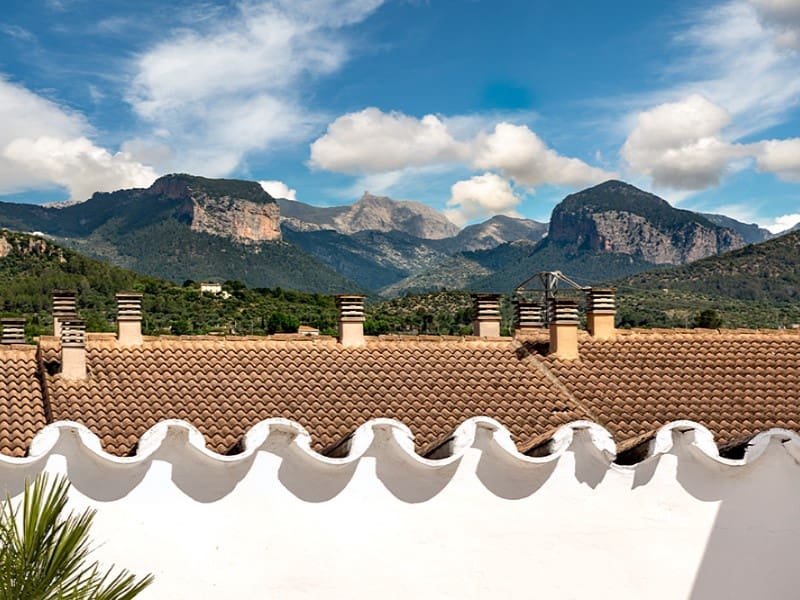4 bedroom Villa for sale in Consell with garage - € 850,000 (Ref: 9833804)