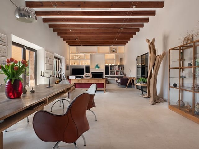 Finca/Casa Rural de 5 habitaciones en Alaró en venta con piscina garaje - 5.950.000 € (Ref: 9857621)