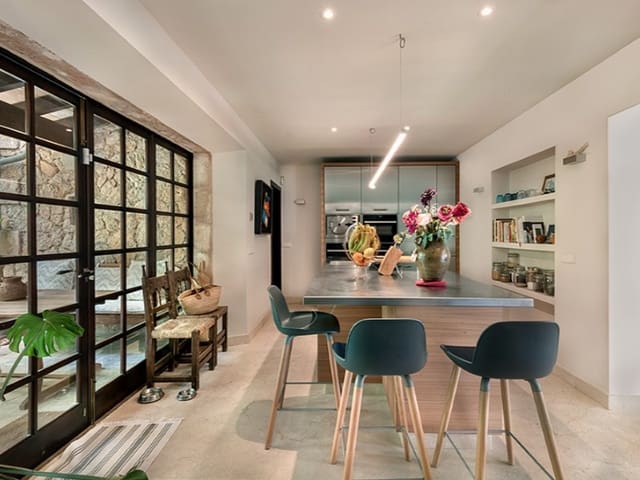 Finca/Casa Rural de 5 habitaciones en Alaró en venta con piscina garaje - 5.950.000 € (Ref: 9857621)