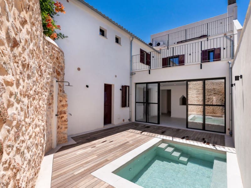 4 soveværelse Villa til salg i Campos med swimmingpool - € 1.350.000 (Ref: 9861801)