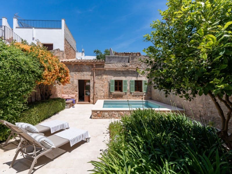 4 bedroom Villa for sale in Campos with pool - € 1,395,000 (Ref: 9868493)