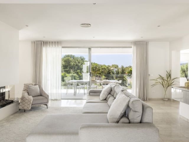 5 makuuhuone Huvila myytävänä paikassa Es Camp De Mar / El Camp De Mar, Andratx mukana uima-altaan - 3 850 000 € (Ref: 9868494)