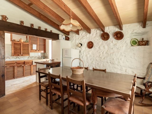 4 soverom Villa til salgs i Santa María del Camí med garasje - € 1 750 000 (Ref: 9873202)