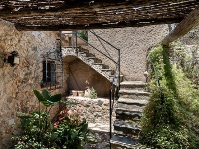 4 soverom Villa til salgs i Santa María del Camí med garasje - € 1 750 000 (Ref: 9873202)