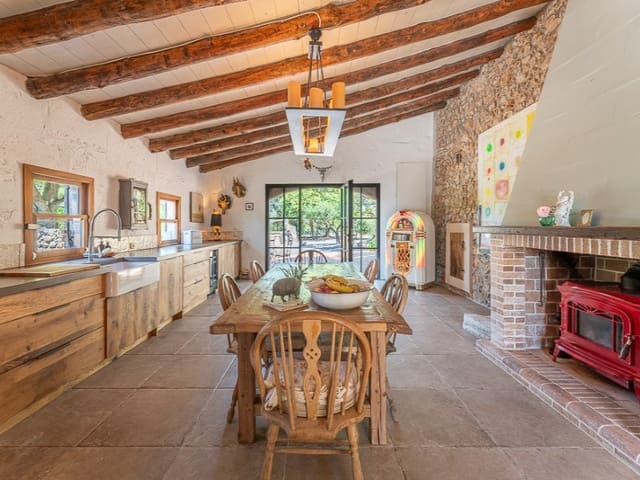 6 soverom Finca/Herregård til salgs i Sant Llorenç des Cardassar med svømmebasseng - € 3 950 000 (Ref: 9879011)
