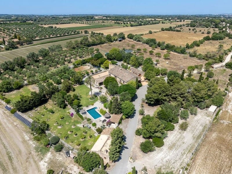 6 bedroom Finca/Country House for sale in Sant Llorenc des Cardassar with pool - € 3,950,000 (Ref: 9879011)