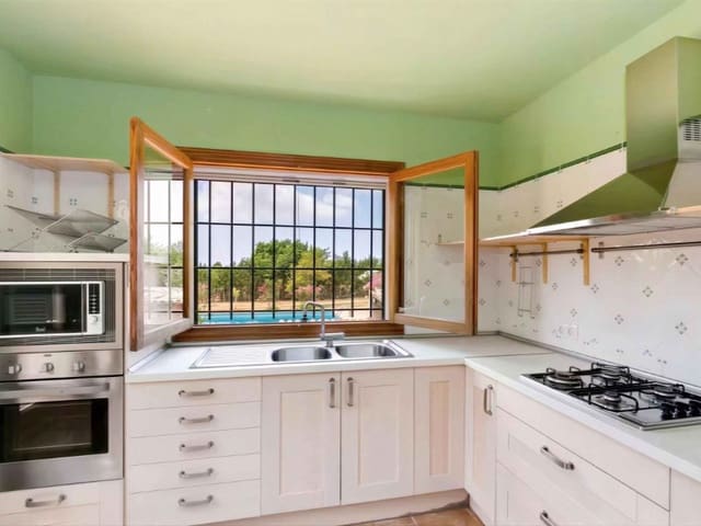 Finca/Casa Rural de 3 habitaciones en Llucmajor en venta con piscina - 1.350.000 € (Ref: 9892499)