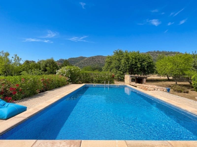 Finca/Casa Rural de 3 habitaciones en Llucmajor en venta con piscina - 1.350.000 € (Ref: 9892499)