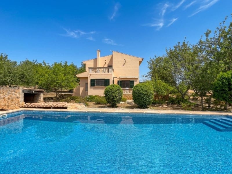 Finca/Casa Rural de 3 habitaciones en Llucmajor en venta con piscina - 1.350.000 € (Ref: 9892499)
