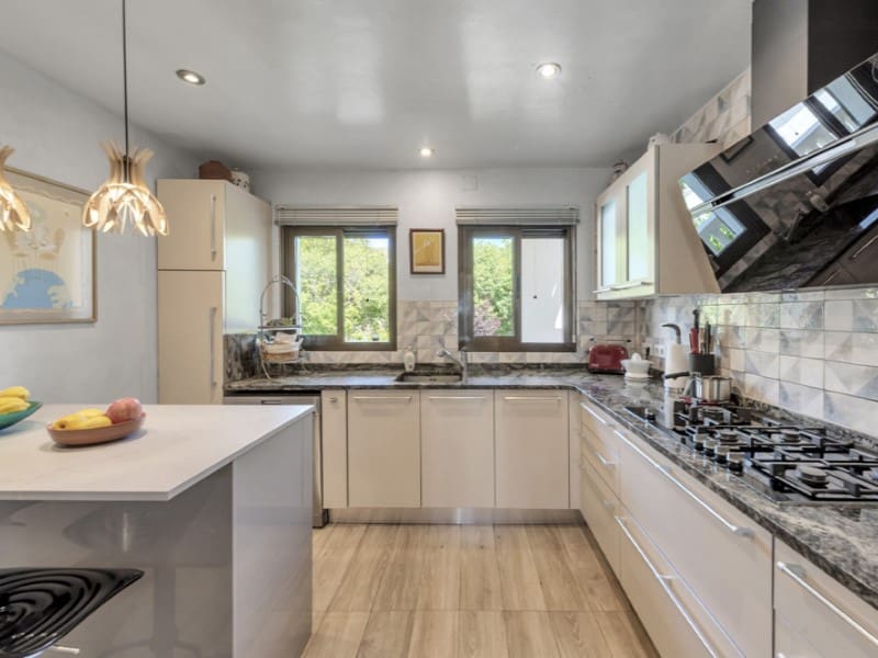 4 bedroom Apartment for sale in Calvia with garage - € 2,650,000 (Ref: 9894143)