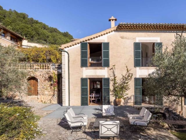 8 chambre Finca/Maison de Campagne à vendre à Alaró avec piscine garage - 10 900 000 € (Ref: 9900420)