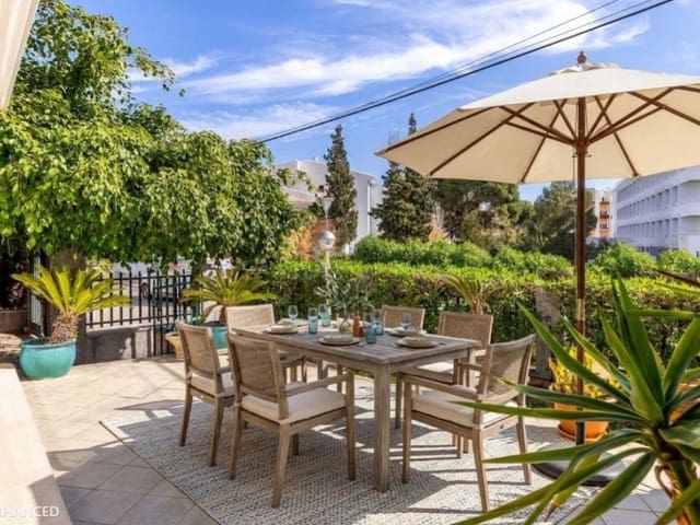3 soveværelse Villa til salg i Ca'n Picafort, Santa Margalida med garage - € 1.400.000 (Ref: 9904301)